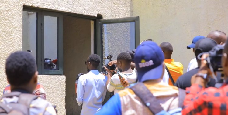 Gasabo: Uwiyita Apôtre Mutabazi yasohowe mu nzu ku ngufu hifashishijwe inyundo-AMAFOTO