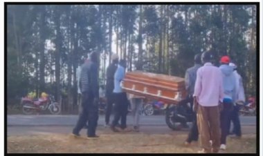 Bahagaritse gushyingura bitewe nuko abagore ba batatu ba nyakwigendera barwaniye umurambo