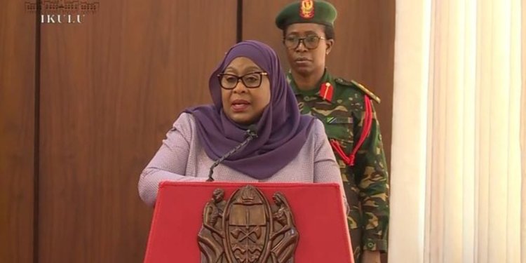 Abaminisitiri bishyiriyeho abavugizi babo bari mu mazi abira