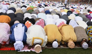 Ukwezi ntabwo kuraboneka  Eid el-Fitr izaba ku wagatandatu 22 Mata 2023.