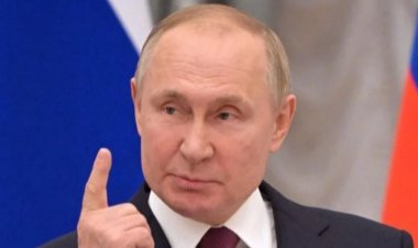 Putin yahaye impano y'indege Perezida Emmerson