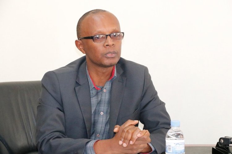 "Ntamuturage ukwiye kwimwa Service kubera ko afite izina rimwe" Peacemaker Mbungiramihingo