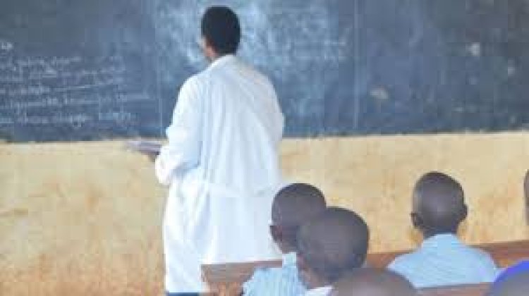 Gasabo: Umwarimu bivugwa ko adafite ibyangombwa yabigaramye