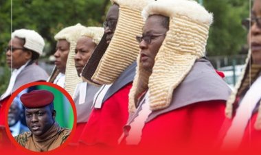 Burkina Faso yabujije  abacamanza kwambara ingofero zambarwaga n'abakoroni  mu rukiko