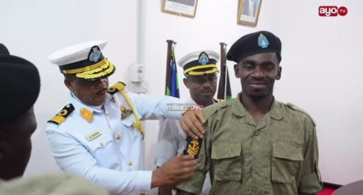 Umukinyi wa Yanga yazamuwe mu ntera ahabwa ipeti rya Sergent