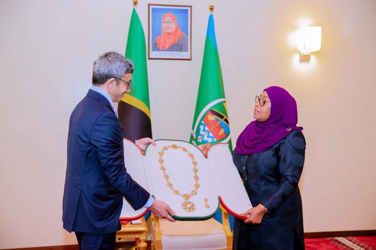 Rais  Samia  ametunukiwa Medali ya  Mother of the Nation Order