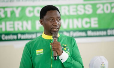 Dr Frank Habineza yasabye abarwanashyaka kwimakaza demokarasi