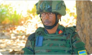 Jenerali Innocent Kabandana ameaga dunia