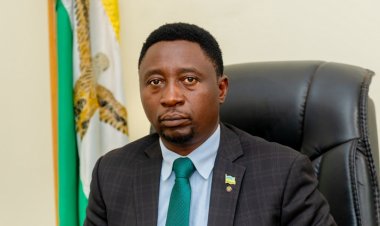 Hon Dr Frank  yamaganye inyandiko ziri  gukwirakwizwa zigamije kuyobya no kugoreka ukuri