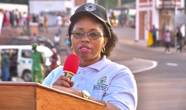 Meya yamaganye umwarimu bikekwa ko yibye ibiryo by'abanyeshyuri