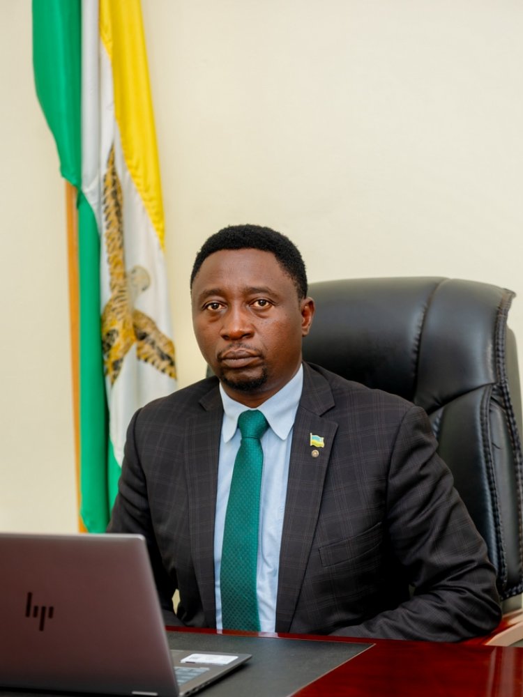 Hon Dr Frank  yamaganye inyandiko ziri  gukwirakwizwa zigamije kuyobya no kugoreka ukuri