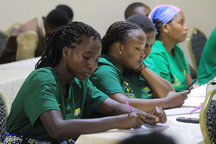 Abarwanashyaka ba Green Party basabwe kuba abambere mu kurwanya ubukene