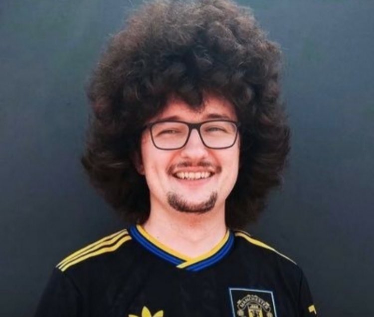 Iminsi ibaye 480 atiyogoshesha kubera Manchester United